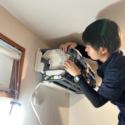 栃木校ならではの研修環境1エアコンクリーニング